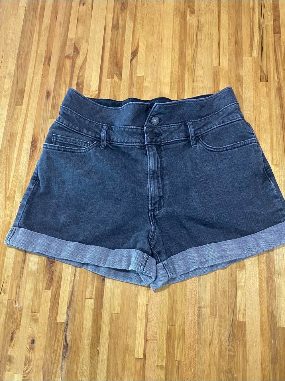 NWT Banana Republic Womens High Rise Black Denim jean shorts